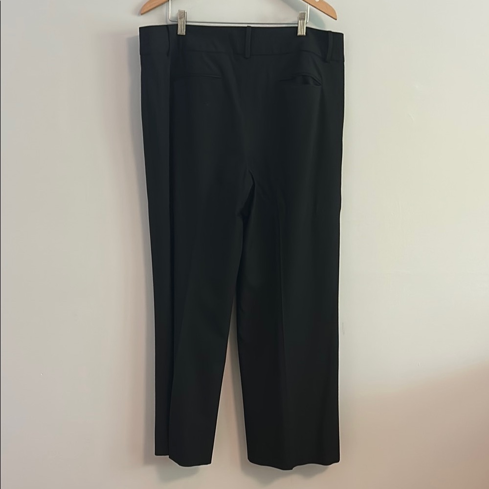 LOFT Black Ankle Cropped Pants - Picture 4 of 4